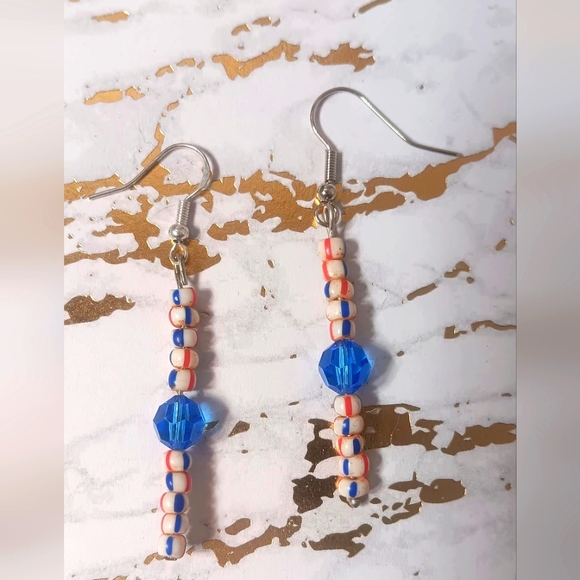 Handcrafted Beaded Dangle Minimalist Earrings By London Bridges - Picture 3 of 4